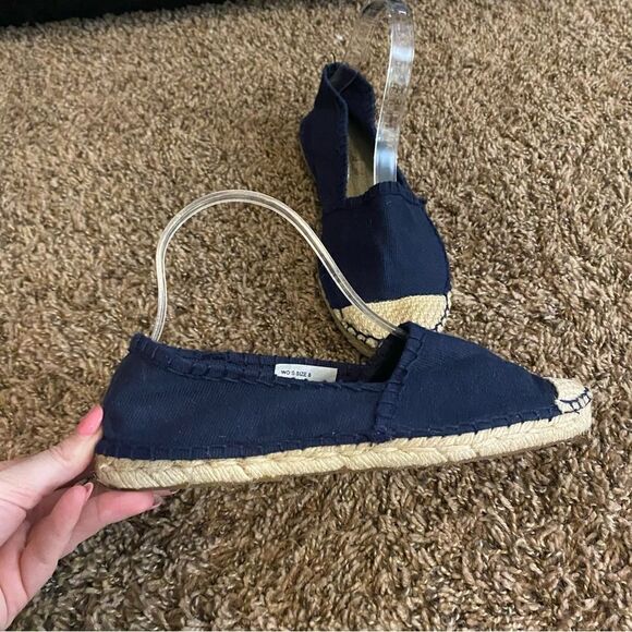 Eddie Bauer Canvas Espadrilles - Picture 3 of 8
